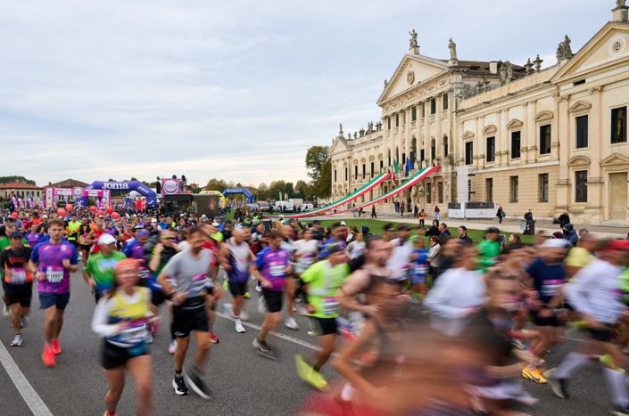 Hyundai continua a correre con Run to Progress: dall’energia di Venezia al traguardo di Verona