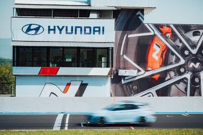 limitovaná edice i30 N Drive-N na mosteckém autodromu