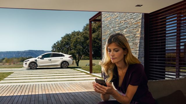 Instruksjonsbok video IONIQ Electric. Video.