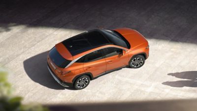 Pomarańczowy Hyundai TUCSON