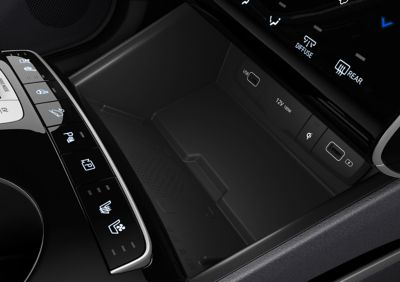 The high-speed wireless charging port in the all-new Hyundai TUCSON Plug-in Hybrid SUV.