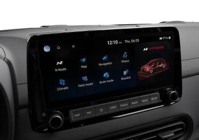 10,25”-aanraakscherm met Performance Driving Data System op het scherm van een Hyundai KONA N