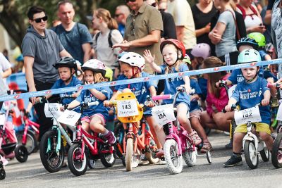 Barnesykkelritt under Arctic Race of Norway. Foto.