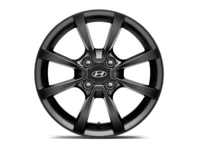 The 15" eight-spoke alloy wheel in black of the new Hyundai i10. 