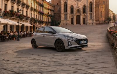 Three sizes of the alloy wheels of the Hyundai TUCSON Plug-in Hybrid. 