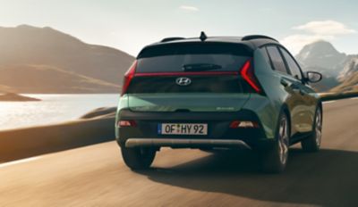 L'elegante hatchback del SUV crossover compatto Hyundai BAYON.