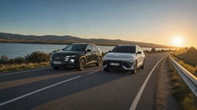 Hyundai Gama SUV, Hyundai KONA y Hyundai TUCSON en la carrtera