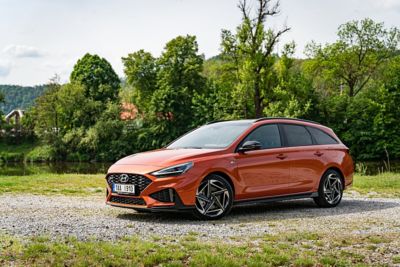 i30 Kombi v oranžové barvě