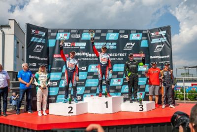 Zavodní speciály Hyundai ze stáje Janík MotorSport