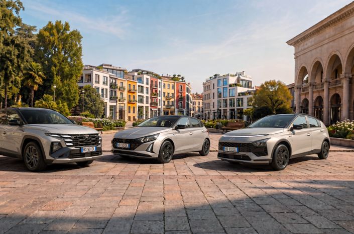 Dark Line: il distintivo allestimento Hyundai  si aggiorna su TUCSON ed è ora disponibile  anche su i20 e BAYON