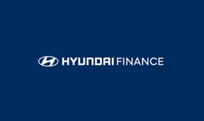 Schriftzug: Hyundai Finance, die Bank der Marke.