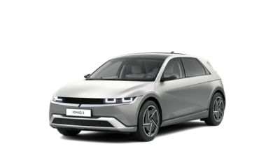 Der Hyundai IONIQ 5 von schräg vorne.