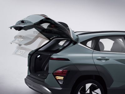 Detailbild: Die elektrische Heckklappe eines Hyundai KONA. 