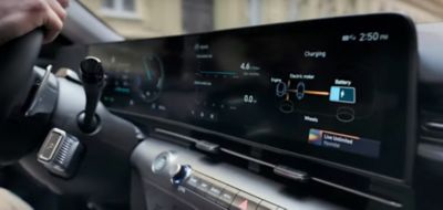 Anzeige des Regenerativen Bremssystems auf dem Touch-Display eines Hyundai KONA Elektro.