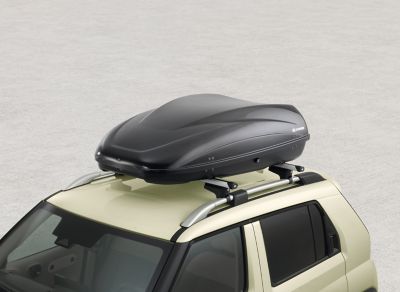 INSTER a detail na střešní box.