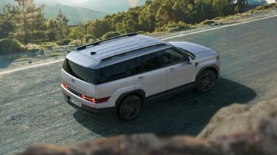 Hyundai SANTA FE widziany z góry.