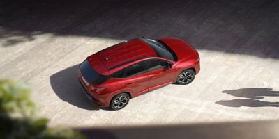Bovenaanzicht geparkeerde Hyundai TUCSON N Line