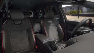Detail of the all-new Hyundai TUCSON Hybrid N Line front seats.