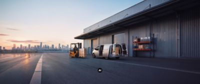 Hyundai STARIA Cargo supporting fleet logistics, warehousing, and urban deliveries.