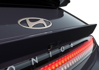 The newly designed Hyundai ‘H’ badge on the front and rear of the vehicle. 