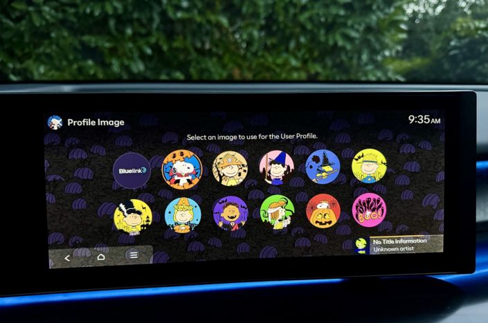 Hyundai brings Halloween to the infotainment screen with new PEANUTS™ Display Theme