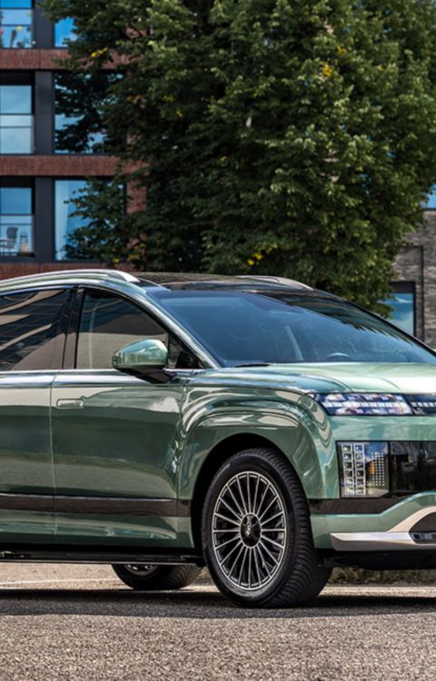 IONIQ 9 driekwart voor