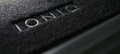 ECONYL® -fibre brukt i gulvmatter i Hyundai IONIQ 5. Foto.