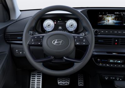 Driving wheel and the screen panel of the new Hyundai BAYON.