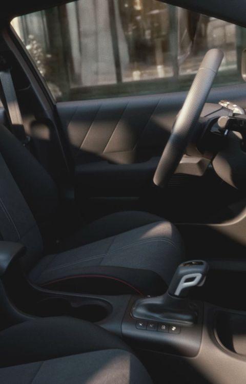  Interior view highlighting the Hyundai BAYON N Line front seats.