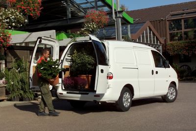 Achterzijde bedrijfswagen-uitvoering eerste generatie Hyundai H-1.