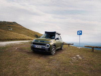 Výbava Hyundai INSTER Cross se střešním košem na veškerou výbavu.