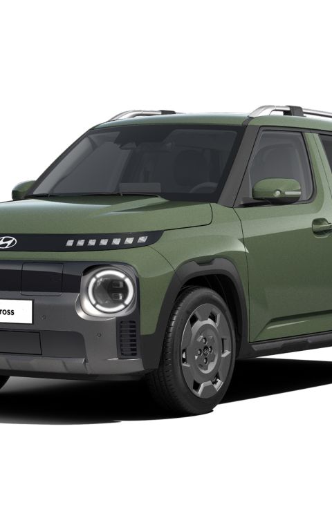 Hyundai INSTER Cross trim featuring specially designed bumpers and a rugged skid plate.