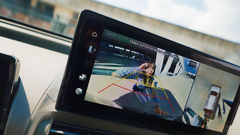 Hyundai INSTER Rear-view camera for easier and safer parking and maneuvering.