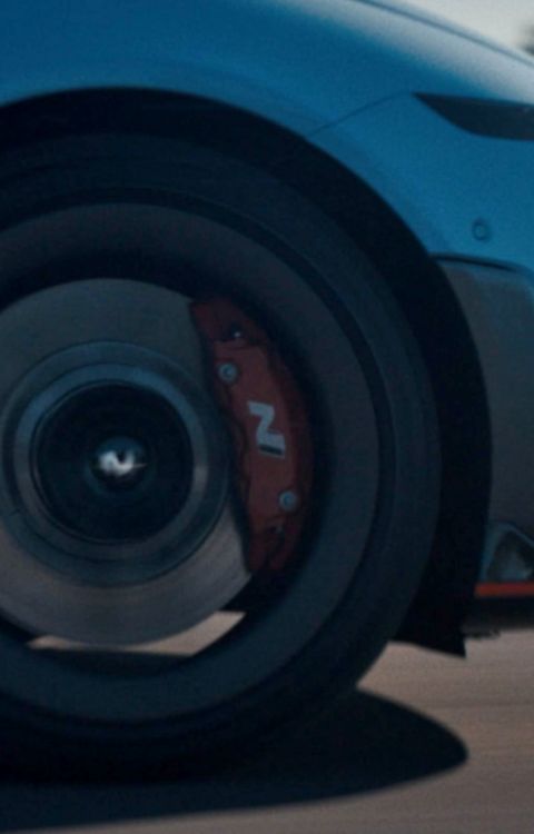Detail kola modelu IONIQ 6 N se zvýrazněním brzdového třmenu a designu kola v pohybu.