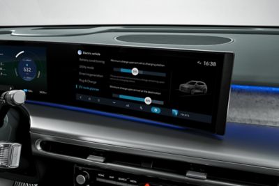 Hyundai IONIQ 9 featuring cloud-connected EV routing on the curved display.