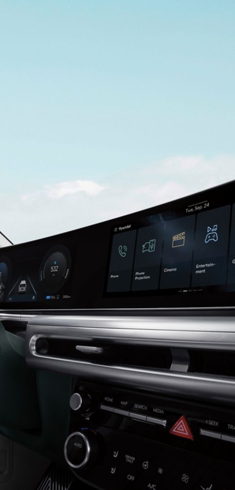 Panoramic Curved Display in Hyundai IONIQ 9 with 12.3” digital cluster and 12.3” centre touchscreen.