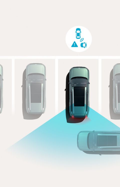 Rear Cross-Traffic Collision-Avoidance Assist: Hyundai IONIQ 9 brakes while reversing as sensors detect an approaching vehicle.