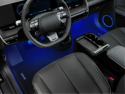 Hyundai IONIQ 5 LED-voetruimteverlichting accessoire, blauw, vooraan in de wagen. 