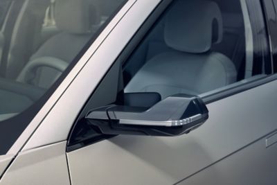 Detailní záběr na digitální zrcátka modelu IONIQ 5.