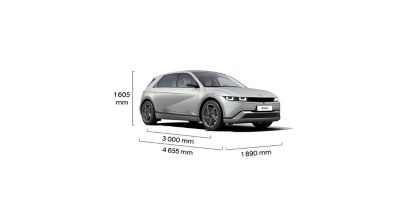 Nye Hyundai IONIQ 5 med utvendige mål sett skrått forfra. Foto.