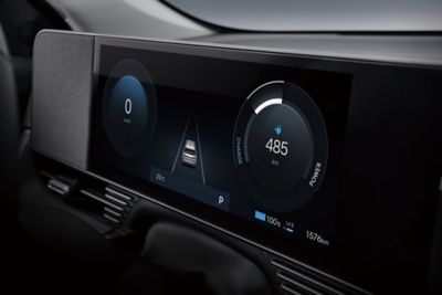 Fully digital information cluster of the new Hyundai IONIQ 5 showing speed and driving range.