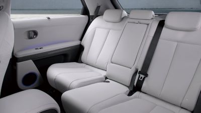 The 40/60-split rear seats can be reclined and power-slide backwards and forwards up to 135 mm.