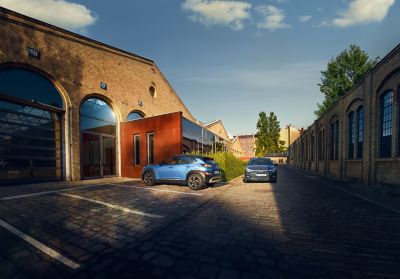 Modele Hyundai zaparkowane na ulicy.