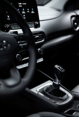 Vnitřní pohled na kokpit nové Kony.