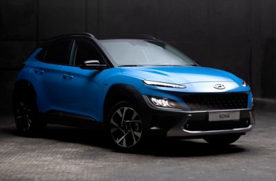 Čelní pohled na novou Konu v barvě Surfy Blue.