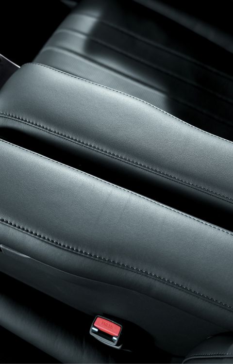 Hyundai STARIA Electric VIP leather armrest detail.