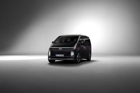 Hyundai STARIA Electric viewed from the front, with a white background.