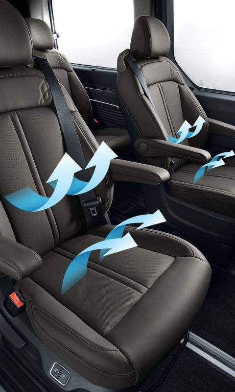 Hyundai STARIA Electric interior with adjustable second-row seats highlighting flexible reclining and sliding functions.