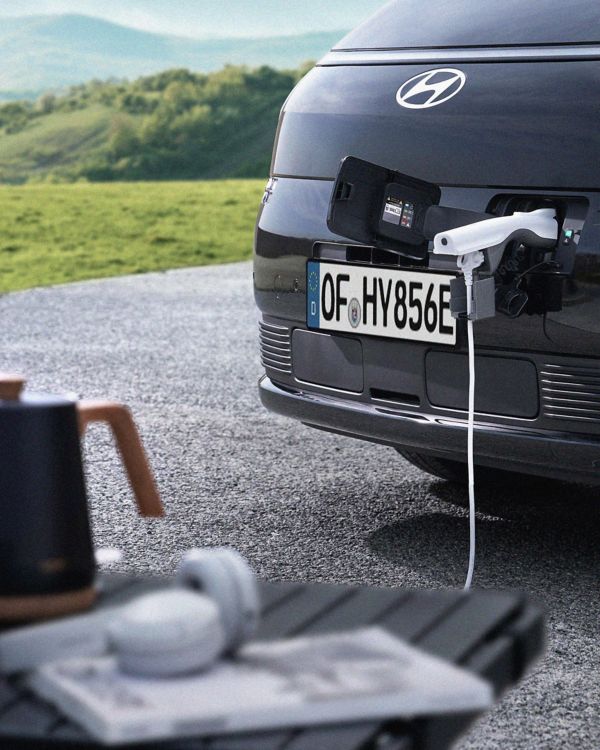 Vehicle-to-Load Funktion des Hyundai STARIA Elektro