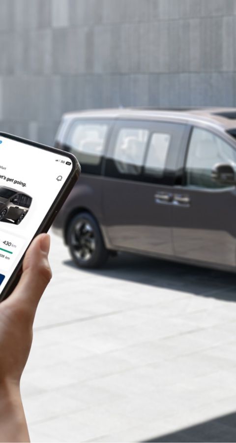 myHyundai App displaying remote vehicle controls and battery status.
